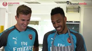 Aubameyang, Ramsey and Maitland-Niles in a noodle challenge?! | Arsenal Tour 2018