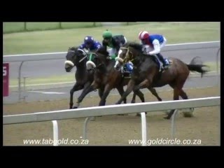 20180110 Greyville Barrier Trail 12 won by INGA