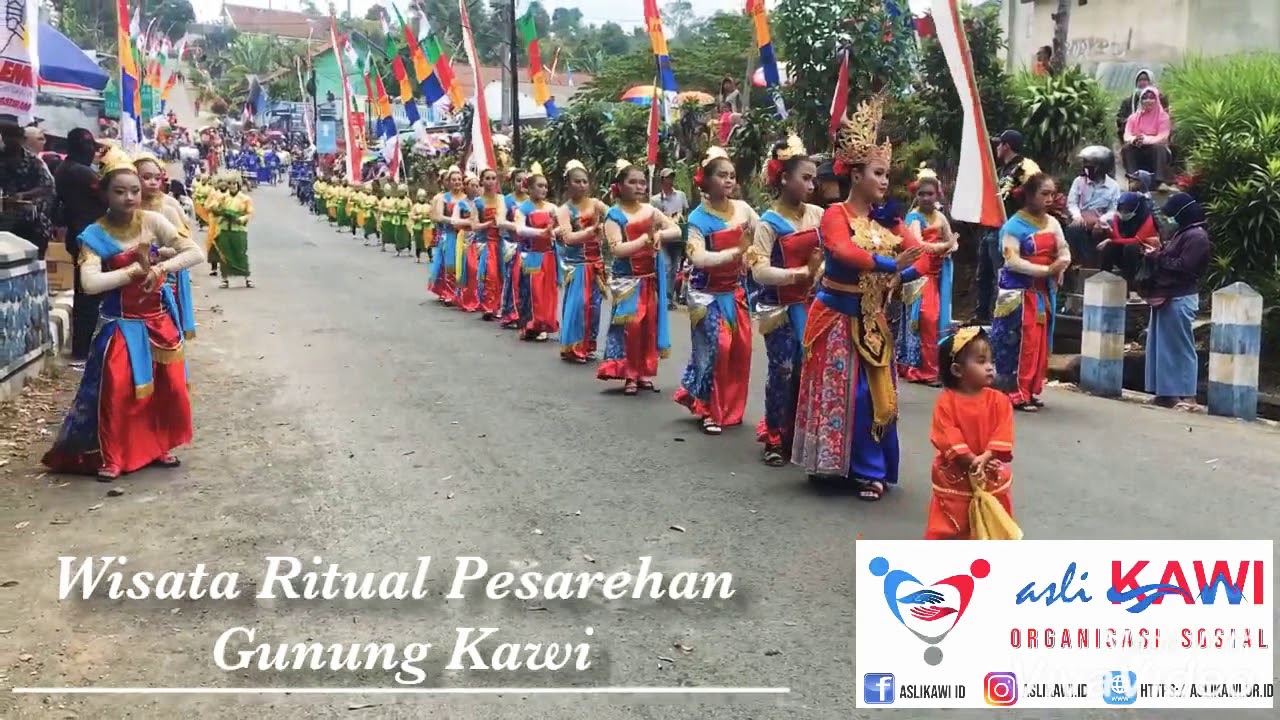 Gebyar Wisata Ritual 1 Suro Pesarehan Gunung Kawi 2019 RW. 02 - YouTube