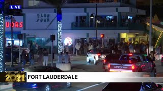 NYE revelers crowd bar in Fort Lauderdale Beach