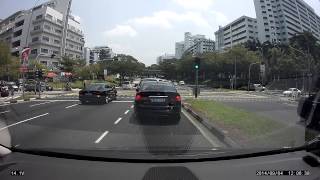 Near miss accident at Serangoon North Ave 4 junction