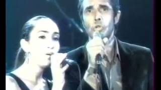 Julien Clerc et Assia : "Quelques mots en ton nom". live 21 5 2001.