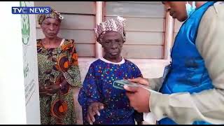 EKITI ELECTION: BVAS at SDP's Candidate Polling Unit, Segun Oni, Fails to Capture Elderly Ones