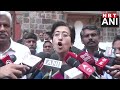 lok sabha election 2024 bjp द्वारा cm kejriwal के आपत्तिजनक पोस्टर लगाने पर भड़की atishi nbt