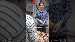 鄰居看到媳婦和陌生男人約會，沒想到竟是誤會一場