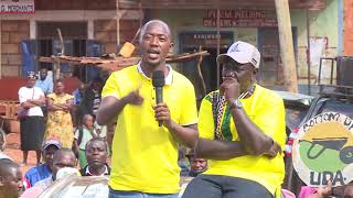 DP RUTO WATCHES HAPPILY AS HIS MAN MP KAWAYA CAMPAIGNS FOR HIM IN MACHAKOS!!