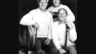 Clancy Brothers & Robbie O'Connell - Let No Man Steal Your Thyme