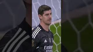 Thibaut Courtios Saves penalty: Real Madrid 1-1(4-3p) Valencia