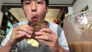 小伙晚班的VLOG日常 疯狂干自制减脂早餐 无聊生活也要好好运动 约朋友打篮球