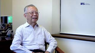 A Glance from the Outside: Lim Siong Guan