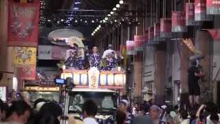 2014高知よさこい祭り本祭2日目 とらっくヨイサ♪ホイサ♪で大揺れ大盛り上がり！ はりまや橋競演場