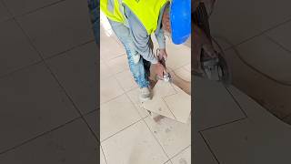 How to cut and install ceramic tiles easily without advanced tools, using only a meter#tiles #shorts