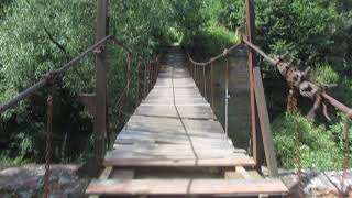 Kabantis beždžionių tiltas per Šušvę Josvainiuose (Kėdainių raj.) / Hanging Bridge