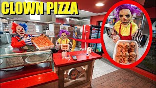 IF YOU EVER SEE A CLOWN PIZZA PLACE, DO NOT EAT THE PIZZA AND RUN FAST! (THE PIZZA WAS MOVING..)