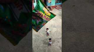 খাবারের প্যাকেটটা কে আগে ক্যাশ ধরল 😱😱😱😱😲😲😲#shorts #viralvideo