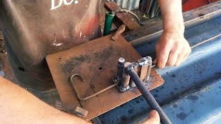 A smart idea for how to make a simple manual iron bending and winding machine