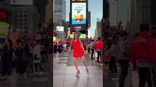 Shuffling In Heels Times Square 💃🏻 #shuffledance #nyc #dance #dancer #shuffle #dress