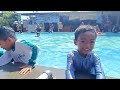 KESERUAN AZMI BERENANG BERSAMA TEMAN-TEMANNYA SEKOLAH||MUNTAS AZMI