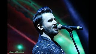 Atif Aslam Live - Jeene Laga Hoon (Rock Version) Atif Aslam Live - Jeene Laga Hoon (Rock Version)