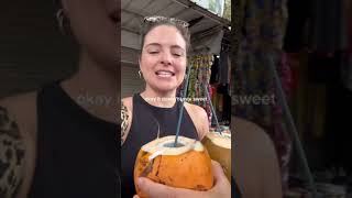 Trying the Yellow Coconut / King Coconut in SRI LANKA 🌴🥥