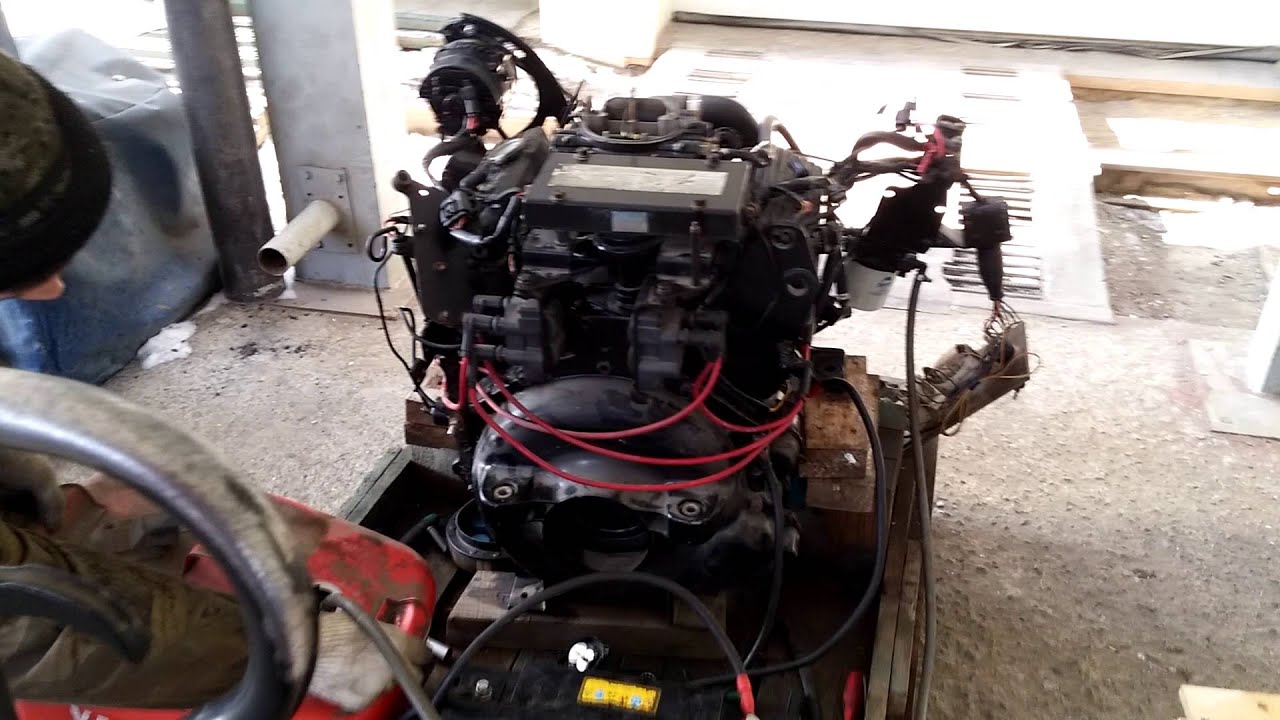 Mercruiser 4.3L Engine Start - YouTube