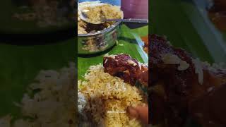 വലിയ ഇല ആയത് കൊണ്ട് തോന്നുന്നതാ...... #food #shotts #cooking #malayalam