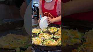 輝達黃仁勳的最愛「圓環蚵仔煎」，蚵仔湯跟蒜蓉乾蚵也是好吃 (Ring Oyster Omelette)