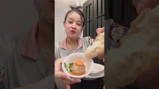 ណាគេចូលចិត្តញ៊ាំ #សៀវមៃនំបុ័ង #សៀវមៃឆាខ្វៃ ?😜 សាកធ្វើនៅផ្ទះញ៊ាំមើល បានញ៊ាំក្ដៅៗឆ្ងាញ់😋😋#Cooking