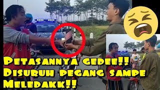 Virall!! Pemuda disuruh pegang petasan jumbo sampe meledak!!