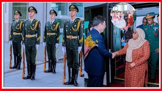 VIDEO KUTOKA CHINA: RAIS SAMIA ALIVYOWASILI na KUPOKEWA kwa HESHIMA HII KUBWA - BEIJING...