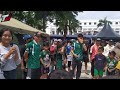 rame banget suasana minggu pagi di kota lama surabaya ada pemain persebaya