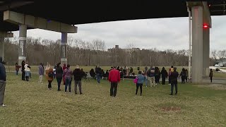 Local community gathers for memorial to share stories of lives lost to COVID-19