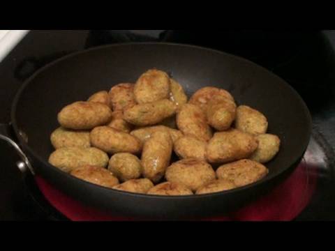 Dudhi muthiya or Kofta (Bottle Gourd balls) - Gujarati Recipes by Bhavna Dudhi muthiya or Kofta (Bottle Gourd balls) - Gujarati Recipes by Bhavna