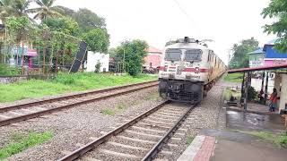 Train Passing Through Kaniyapuram Railway Station 03 4K