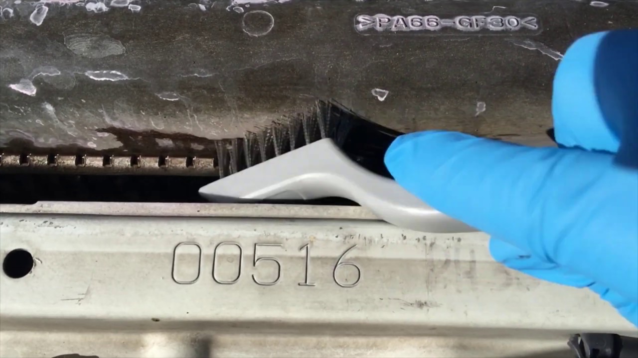 Try To Fix A Cracked Plastic Radiator With JB Weld. - YouTube