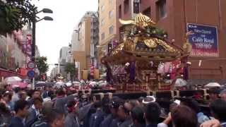 平成２５年 三鷹 八幡大神社 大祭 二之宮神輿 甚句 ドッコイ担ぎ 。