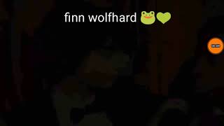 Finn wolfhard mira mucho a millie