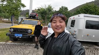 大龙拖挂房车全国旅行，与同行的小姐姐一起去泡温泉吃香蕉太爽了