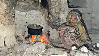 Roza Iftar Routine | An Old Women Living Alone in Pure Mud House | Very Difficult Life