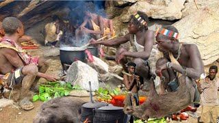 The Hadzabe’s Try Goat Soup For The First Time //Explore The Real African Hunters