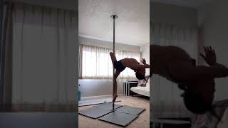 폴댄스) Pole dancing to Rihanna’s Umbrella #shorts