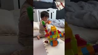 パパが作ったロボットを秒で壊す1歳児#shorts