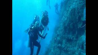 Potentially Fatal Scuba Diving Accident Intervention Bahamas 12/04/08 HD