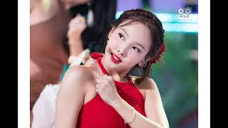 Korean Netizens Can’t Get Over How Perfect TWICE’s Nayeon’s Face Shape Is