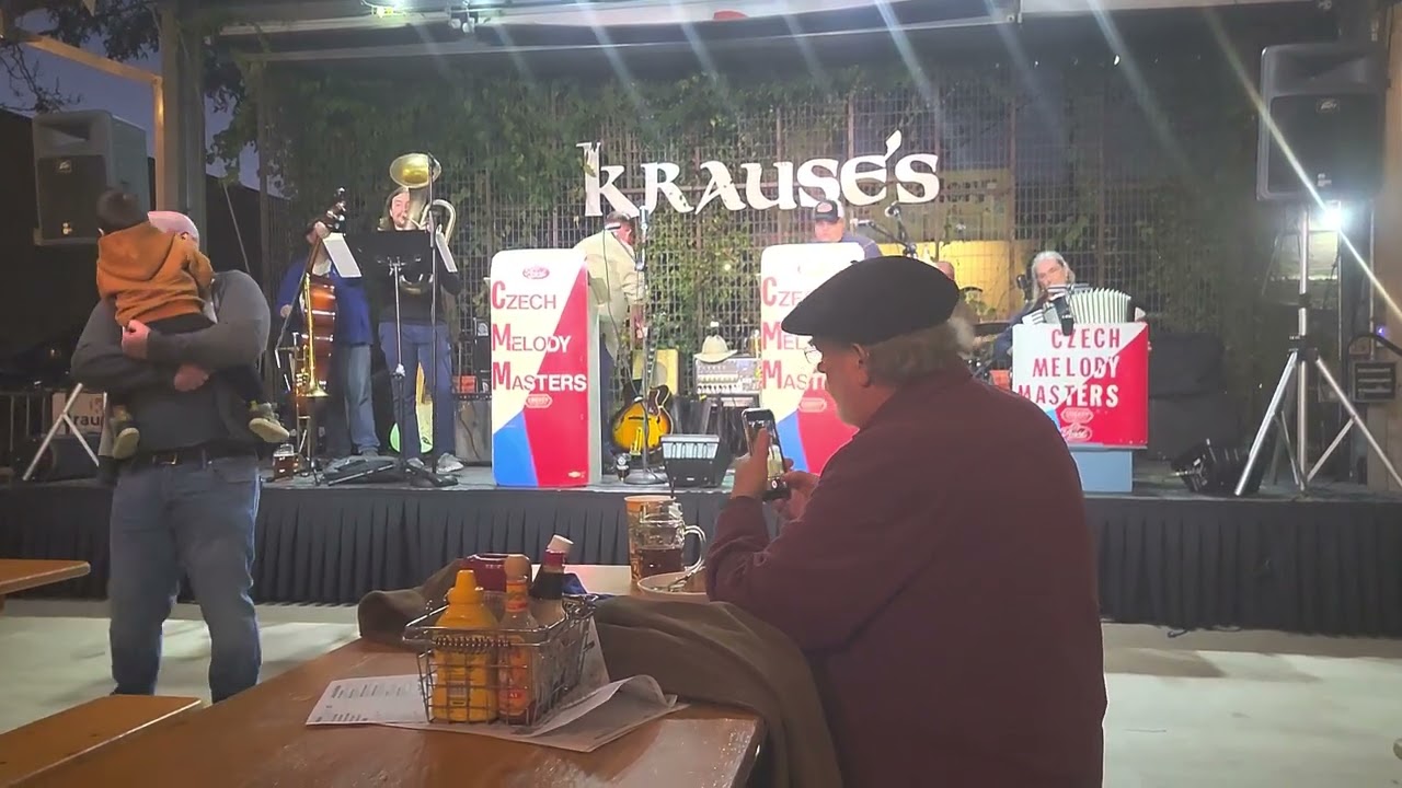 Czech Melody Masters Beer Barrel Polka @ Krauses Cafe New Braunfels, TX ...