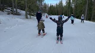 Zack åker skidor i Romme