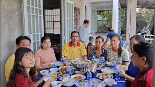 Dad will probably be happy and pleased to see all of us together on his death anniversary! | BĐMV...