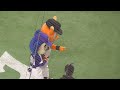 中日ドラゴンズ　試合前にテレビカメラと遊ぶドアラ　東京ドーム　２０１７．８．５