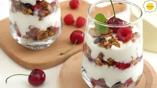 Caramelized oatmeal and fruit yogurt