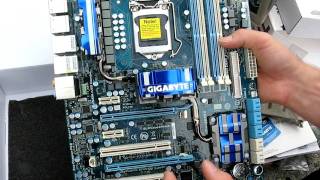 Gigabyte P55-UD5 P55 LGA1156 Core i5 Motherboard Unboxing Linus Tech Tips